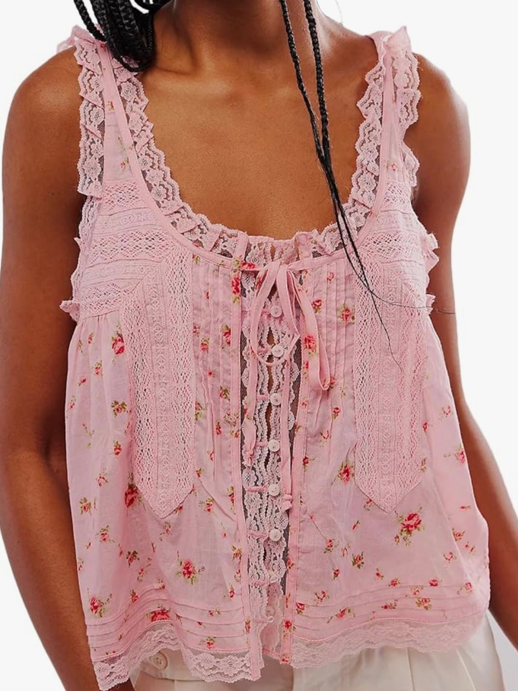 Solid colors buttoned lace edge tank top