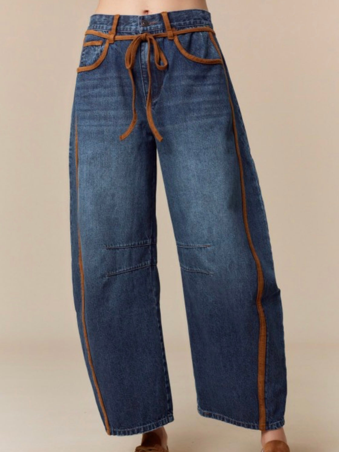 Blue and brown details barrel jeans pants