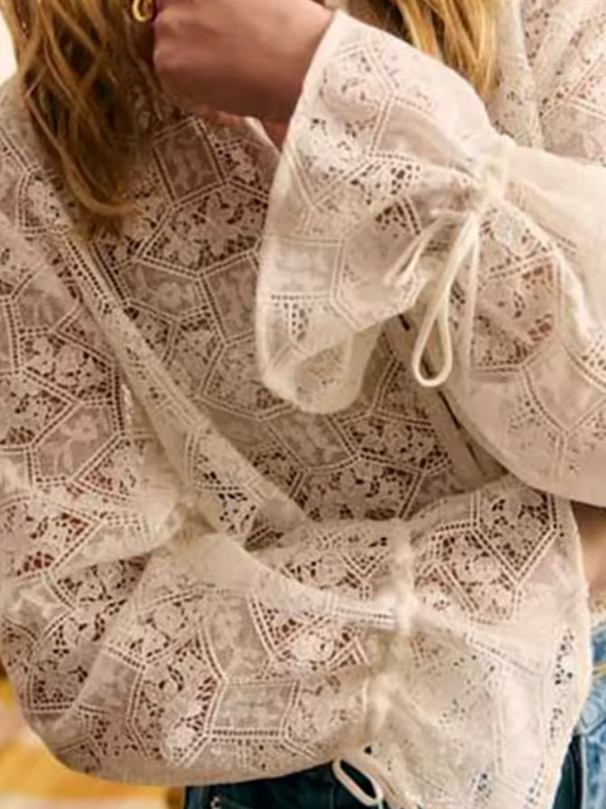 White lace long sleeves shirt