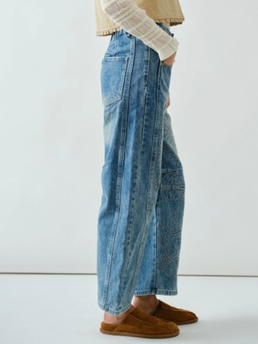 Blue block washed barrel with floral embroidered jeans pants
