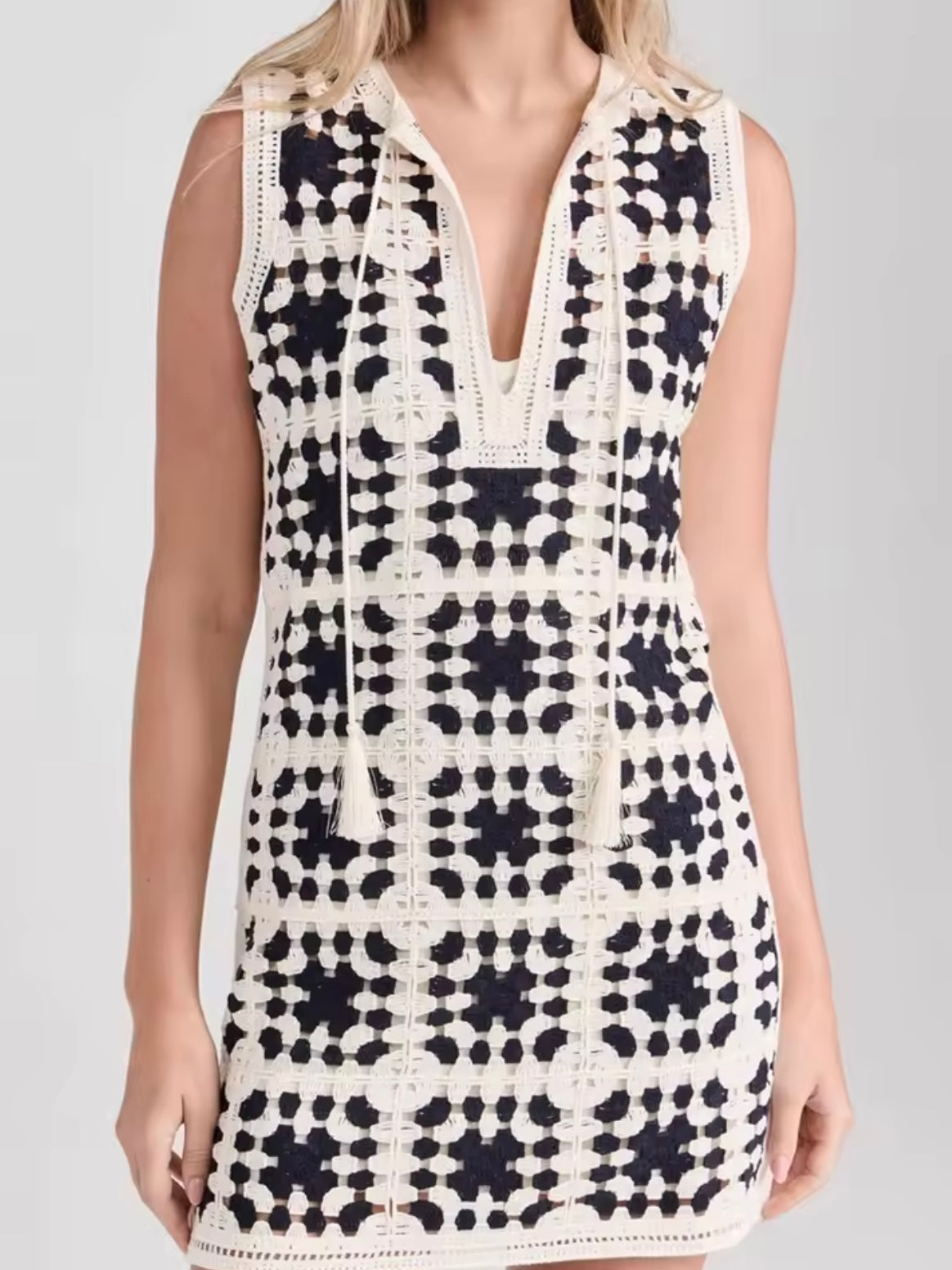 White knitted crochet sleeveless short mini dress