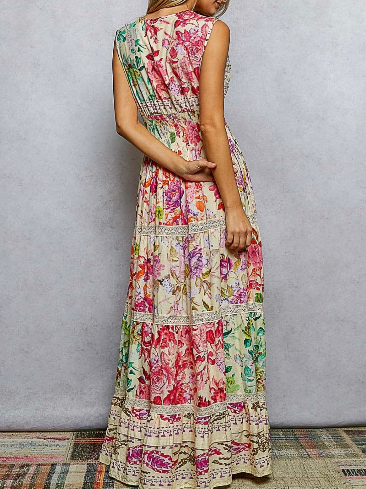 Multicolor printed sleeveless maxi dress