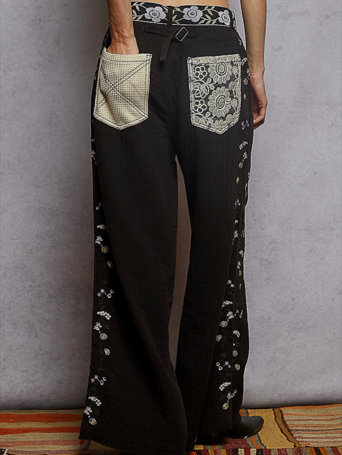 Black and white crochet mixed fabrics patched wide cargo pants