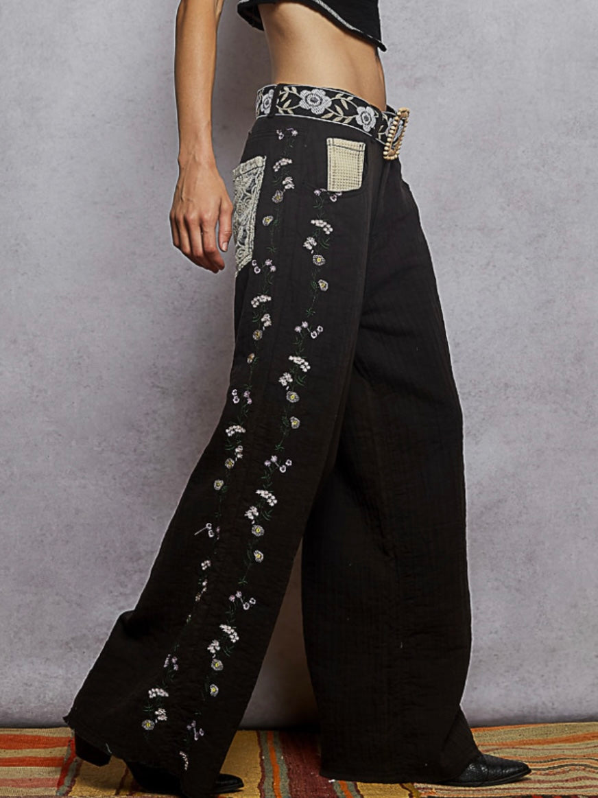 Black and white crochet mixed fabrics patched wide cargo pants