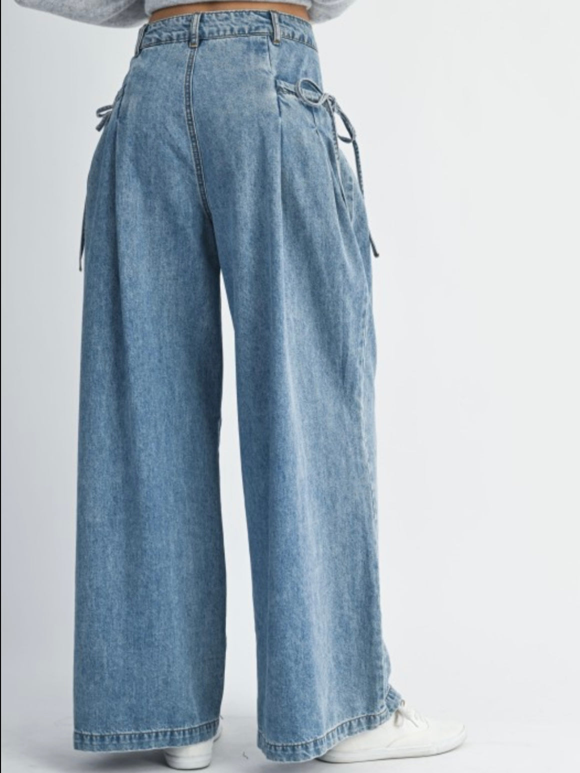Mid blue pleated wide jeans pants