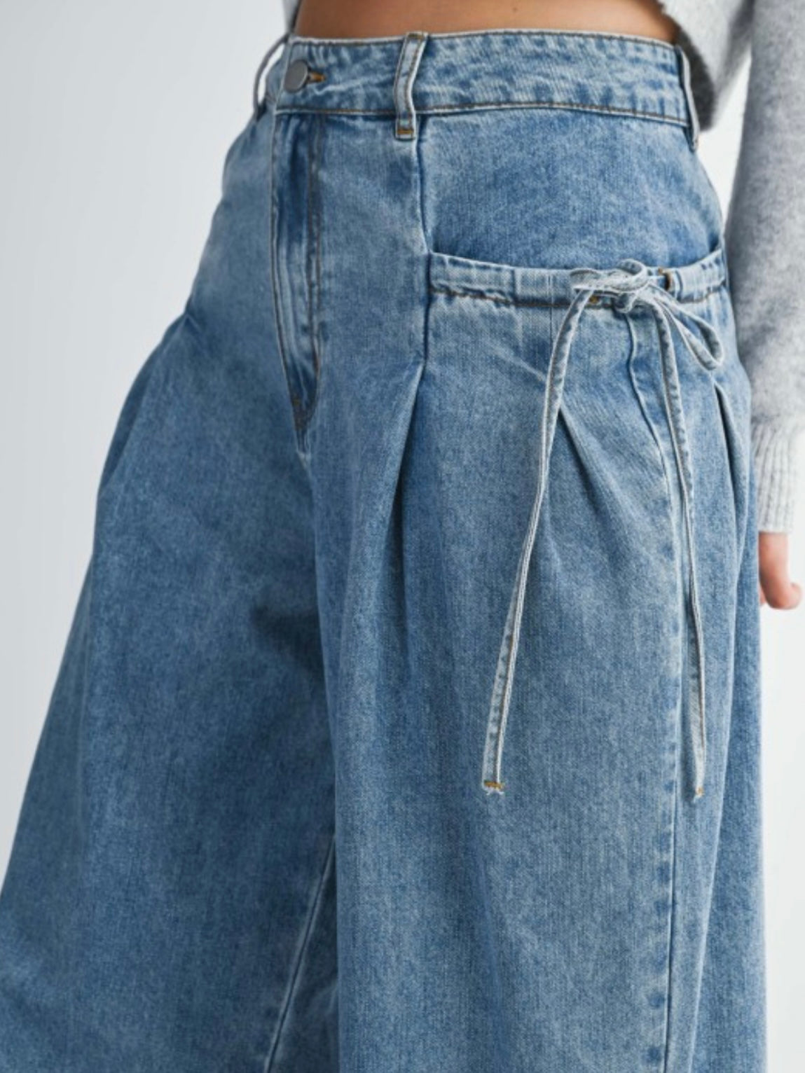 Mid blue pleated wide jeans pants