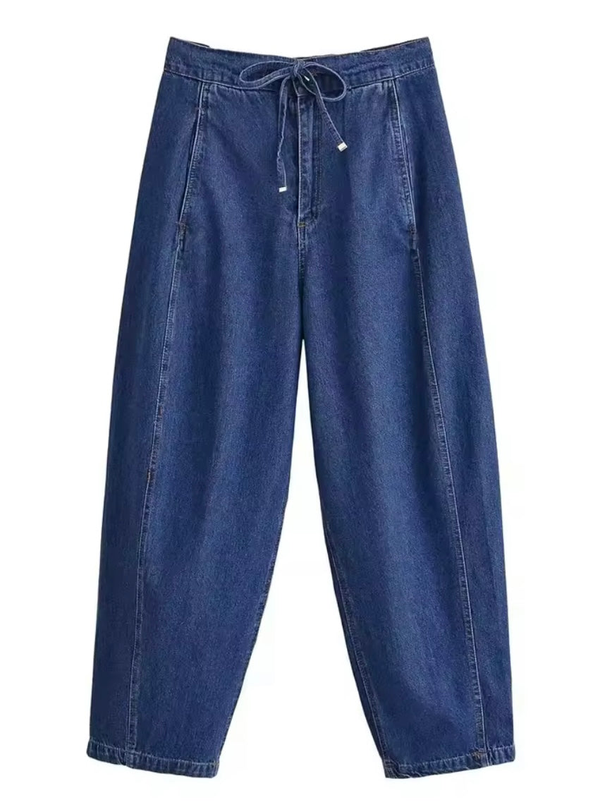 Dark blue denim set of barrel pants and flaps neck top