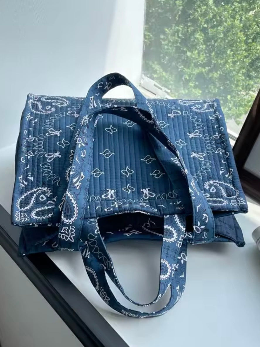 Colors tote plush bag