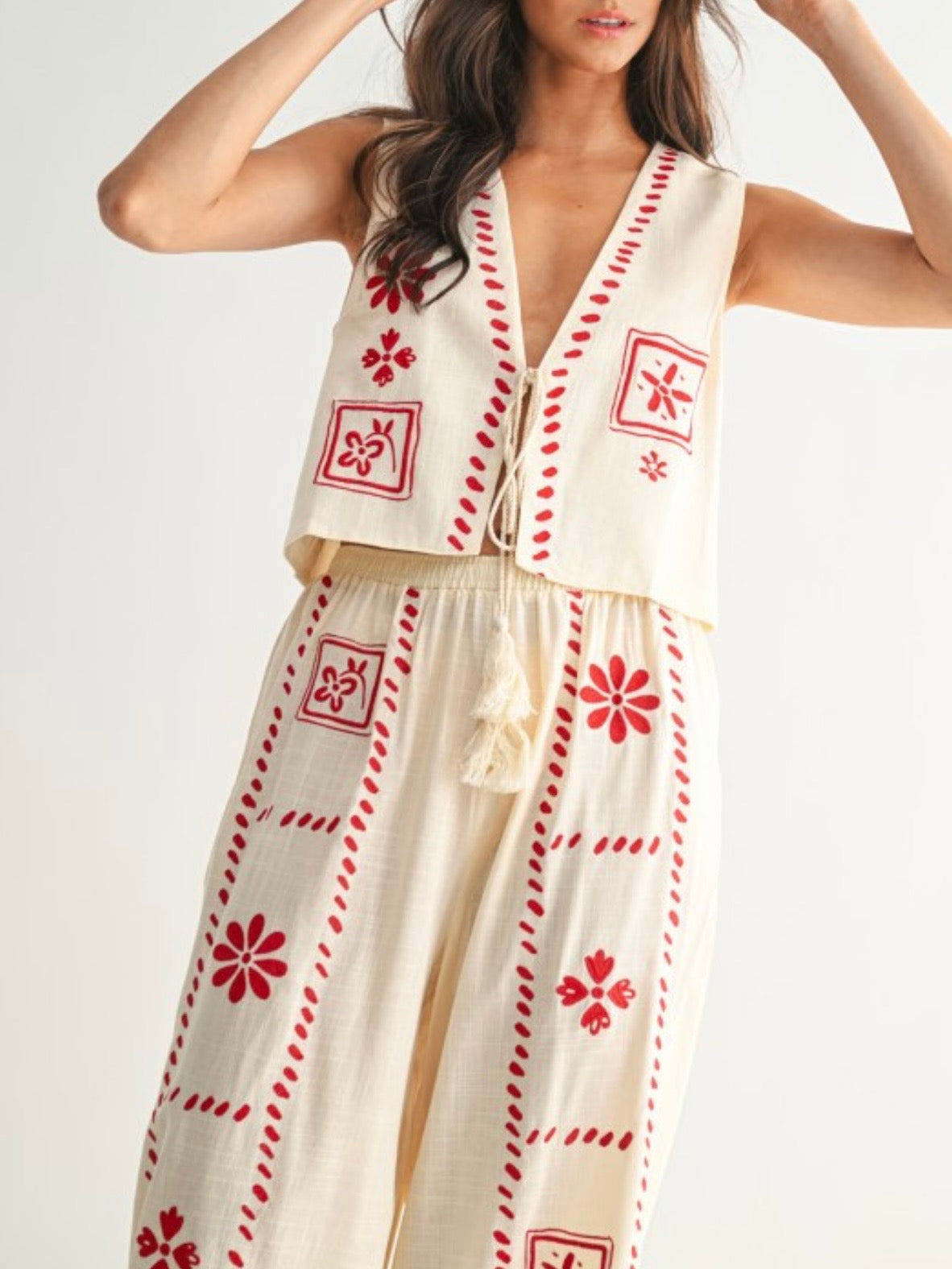 Off white and red floral detail set top and pants