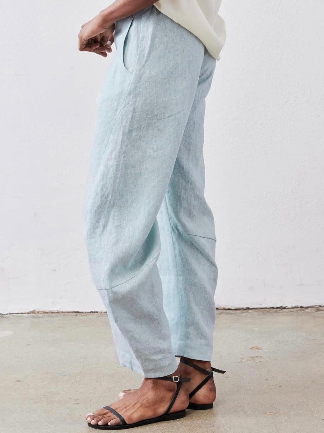 Light blue linen Barrel pants
