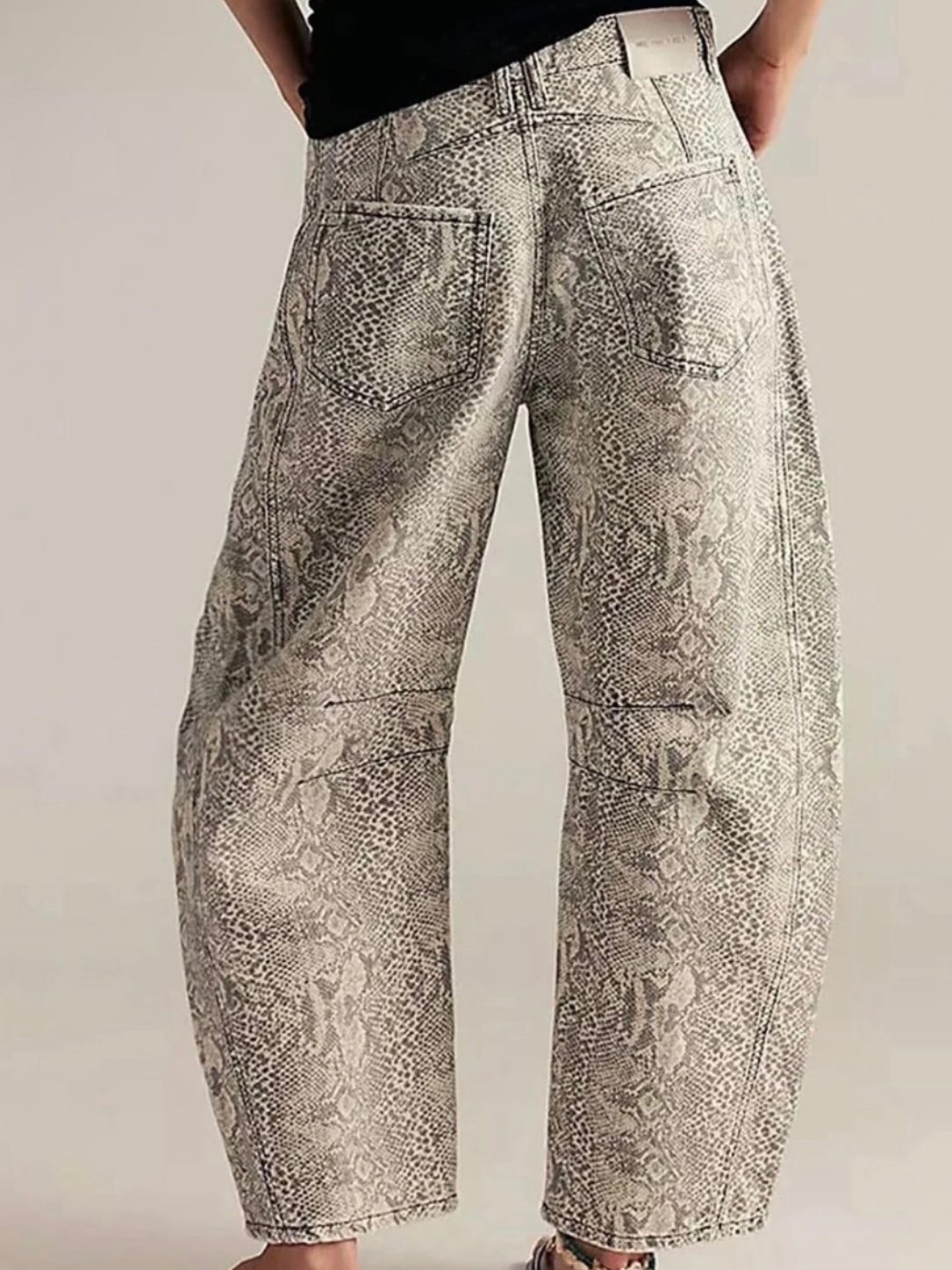 Snake print Pattern Barrel Pants