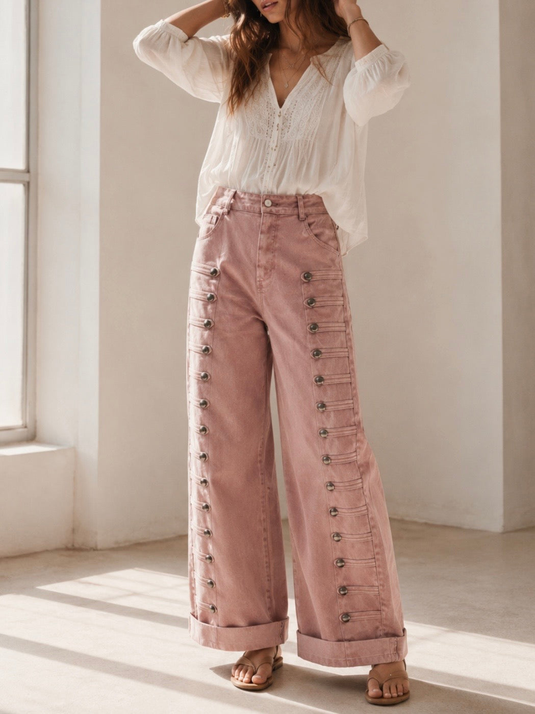 Solid colors barrel seams studded details pants
