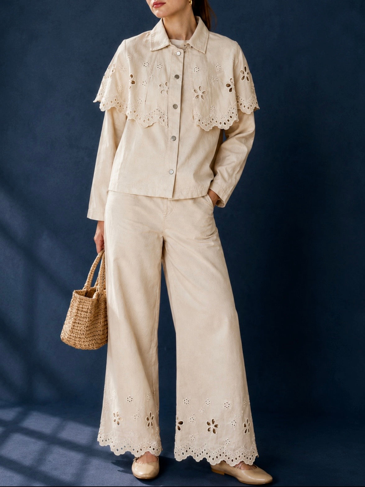 Beige cutout details big neck flaps jacket