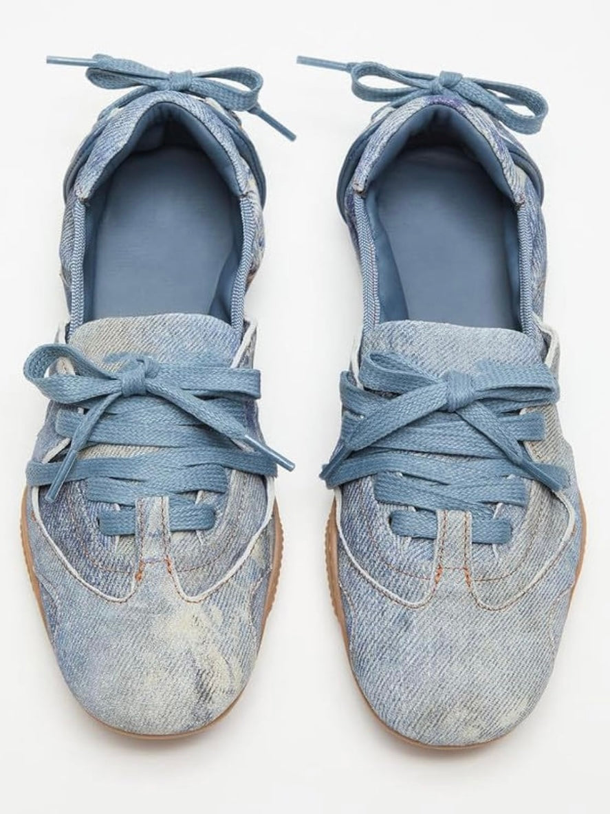 Solid colors Front tied flats shoes adjustable