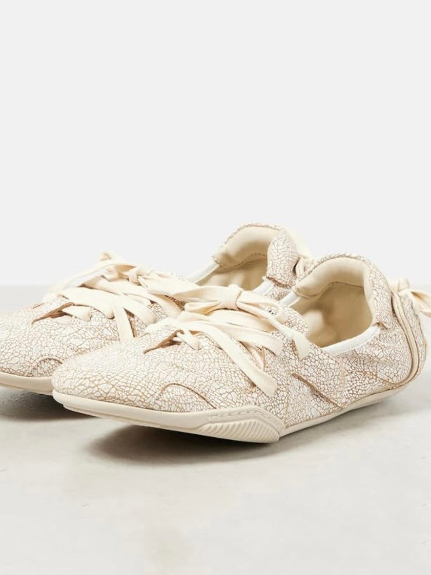 Solid colors Front tied flats shoes adjustable