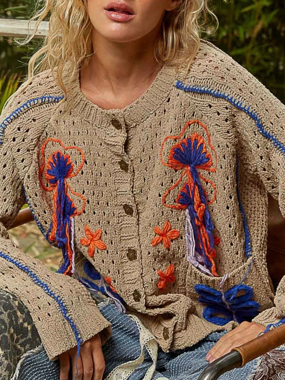 Flowers front detail solid colors cardigan knitted sweater