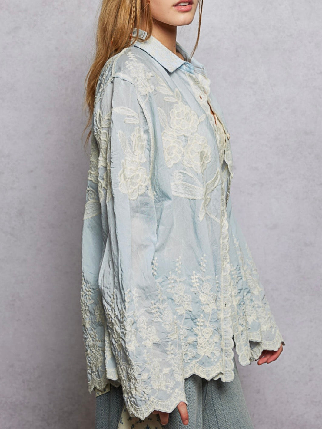 Solid color embroidery shirt