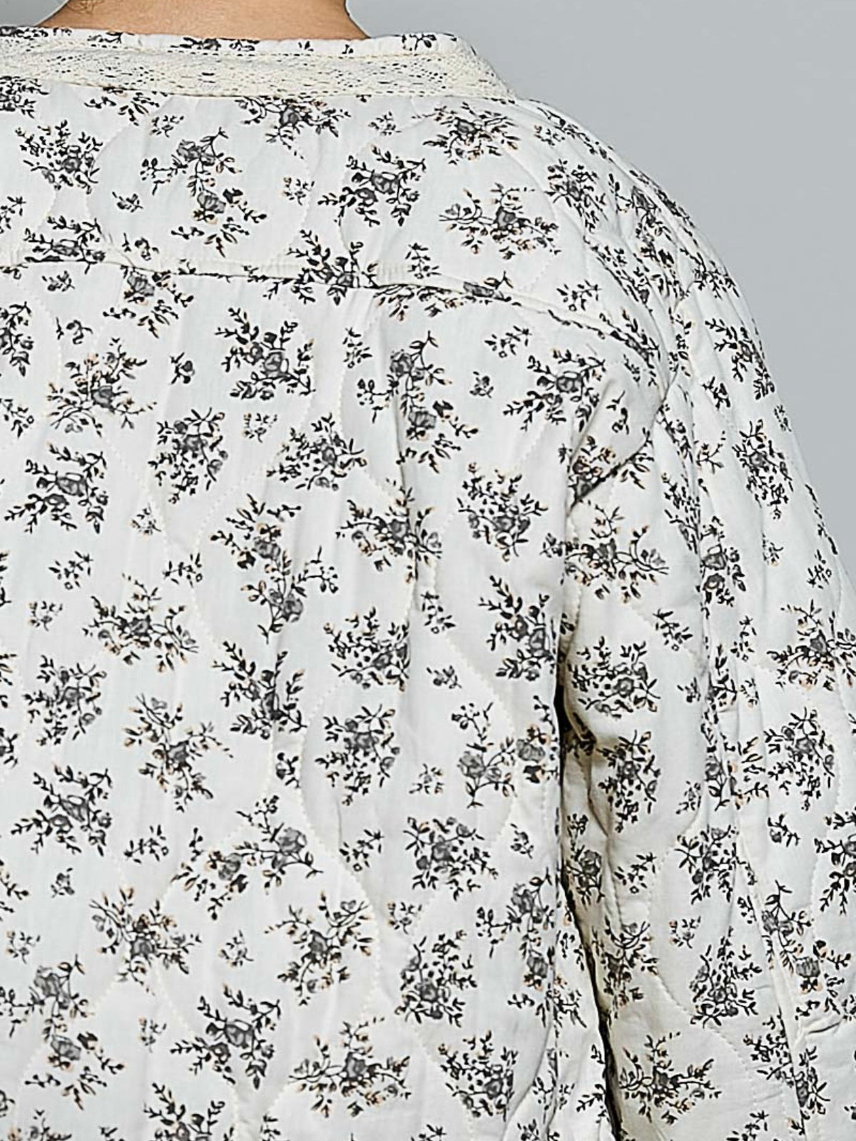 Cream floral crochet pockets jacket
