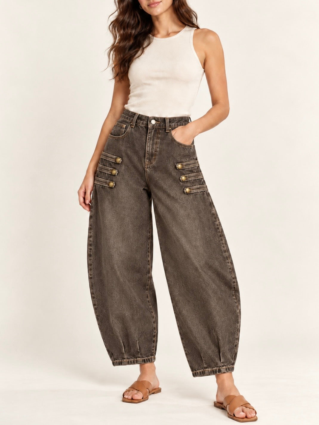 Barrel seams gold studded buttons details pants