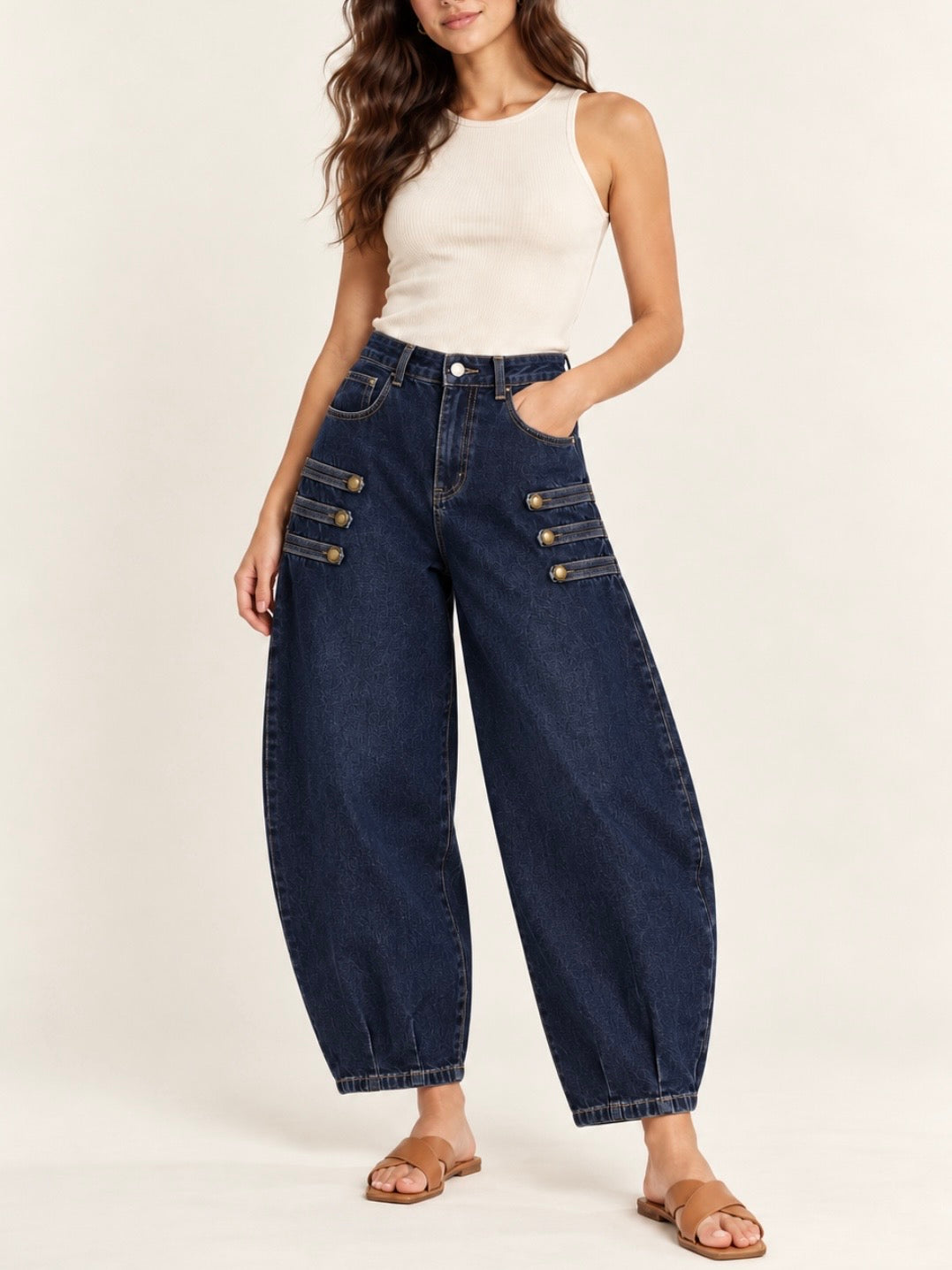 Barrel seams gold studded buttons details pants