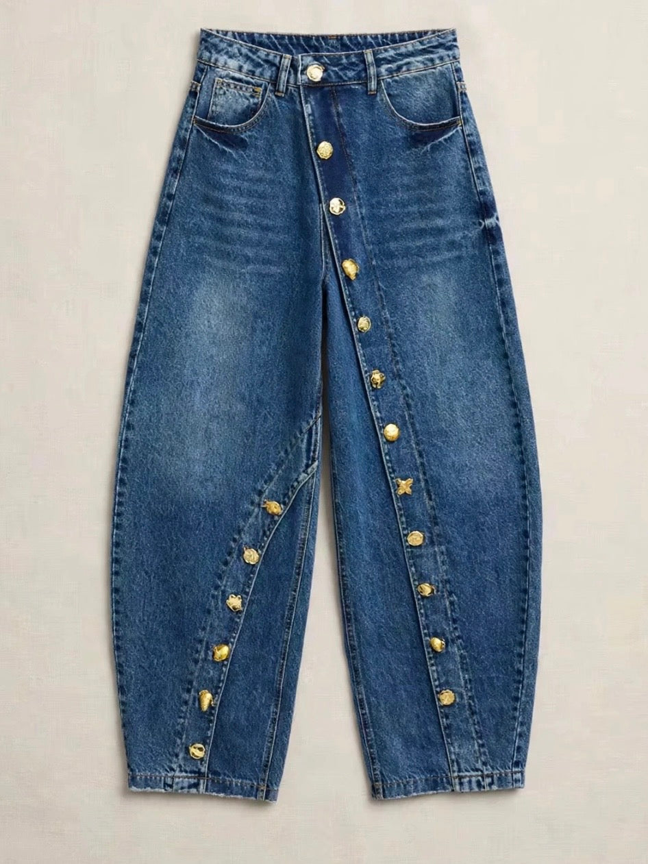 Barrel different gold buttons leg details pants