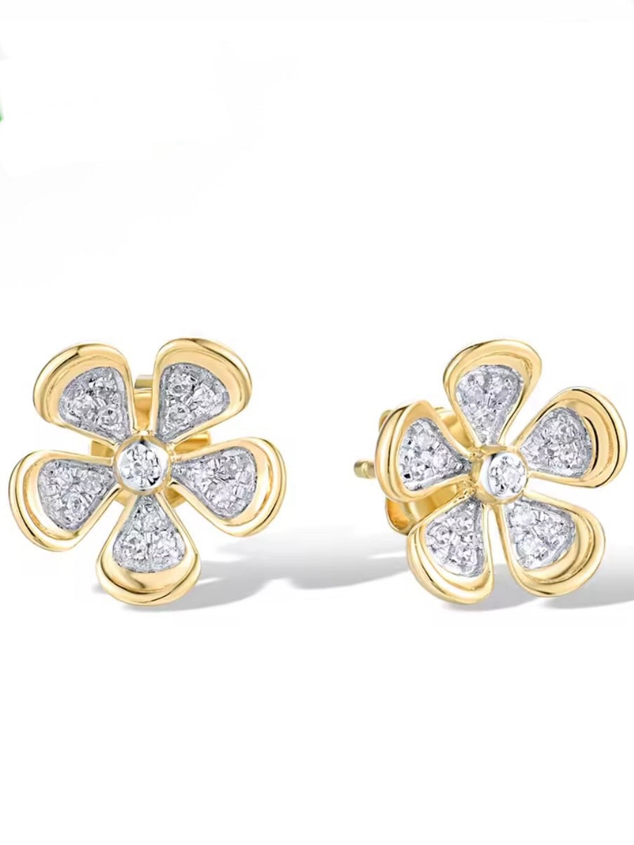 Yellow gold shamrock 14k sparkling diamonds stud earrings