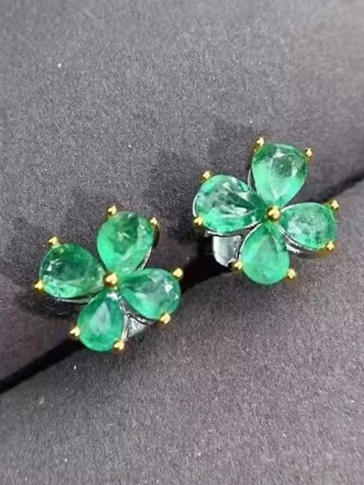 Silver 925 flowers emeralds stud earrings