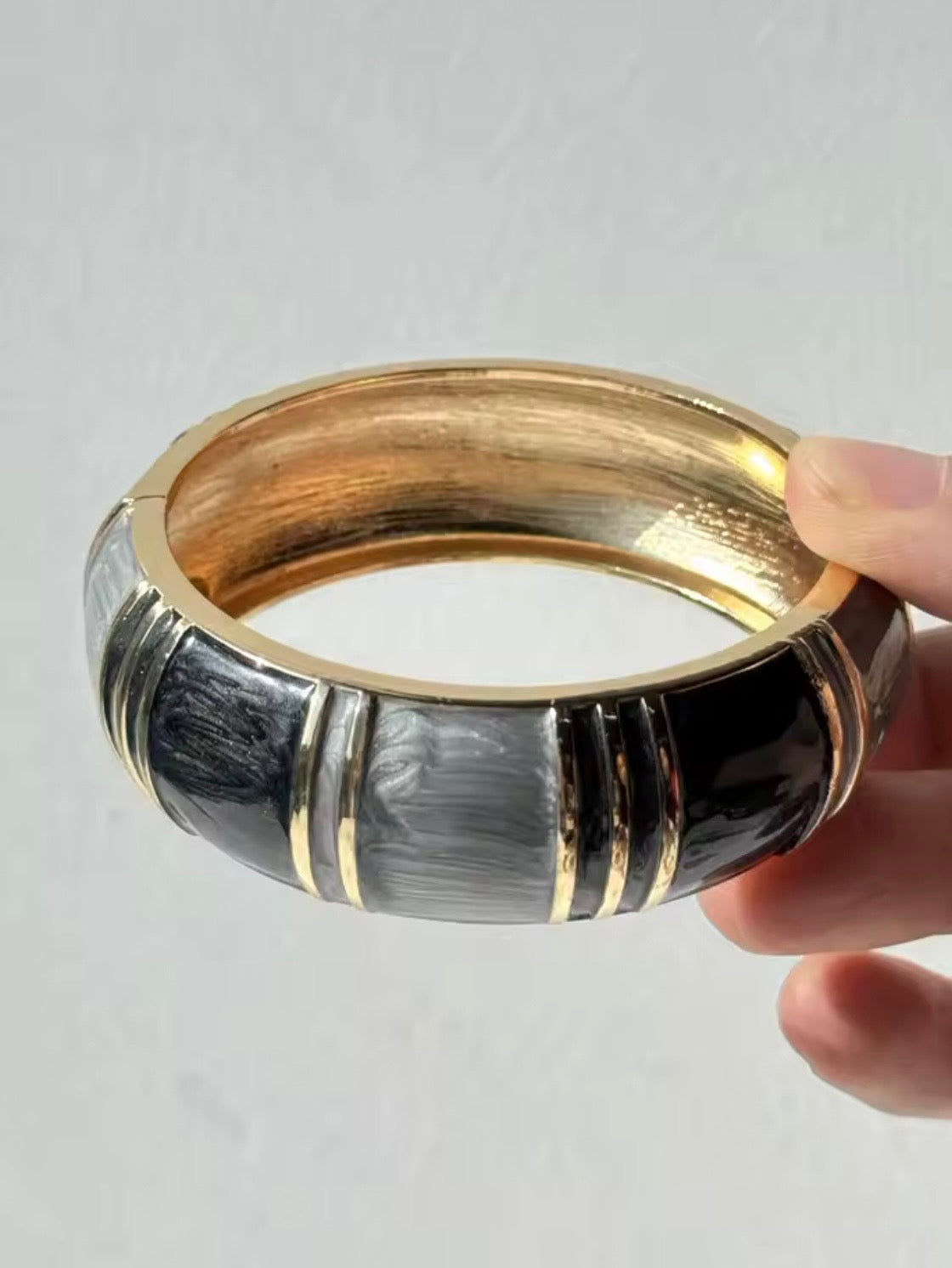 Mixed designs resin acrylic metal wide bracelet