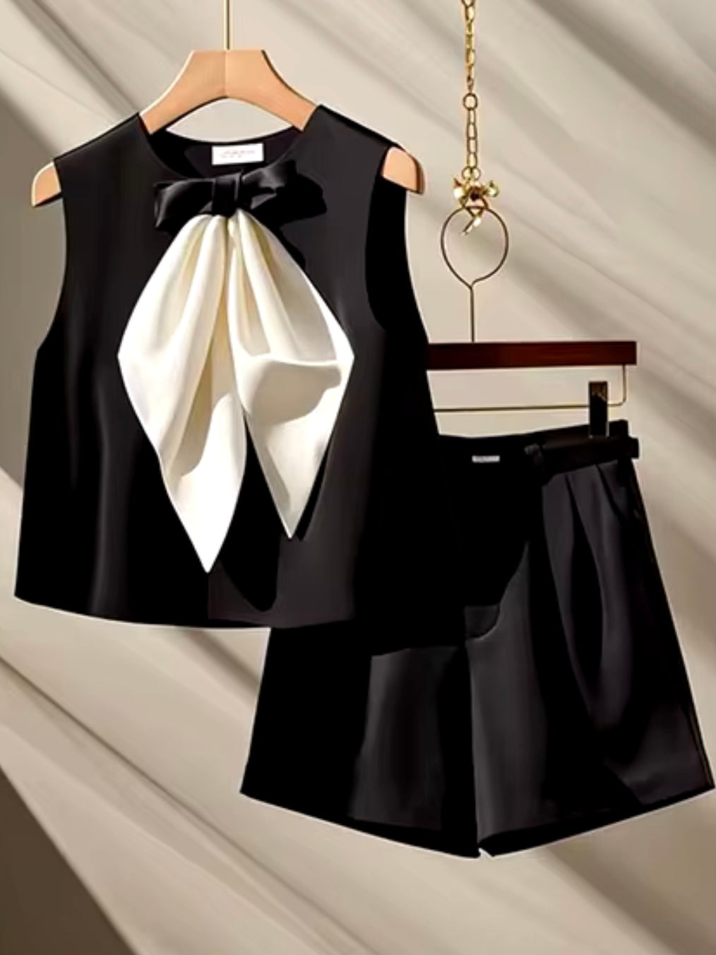 Black set of 2 top and shorts pants