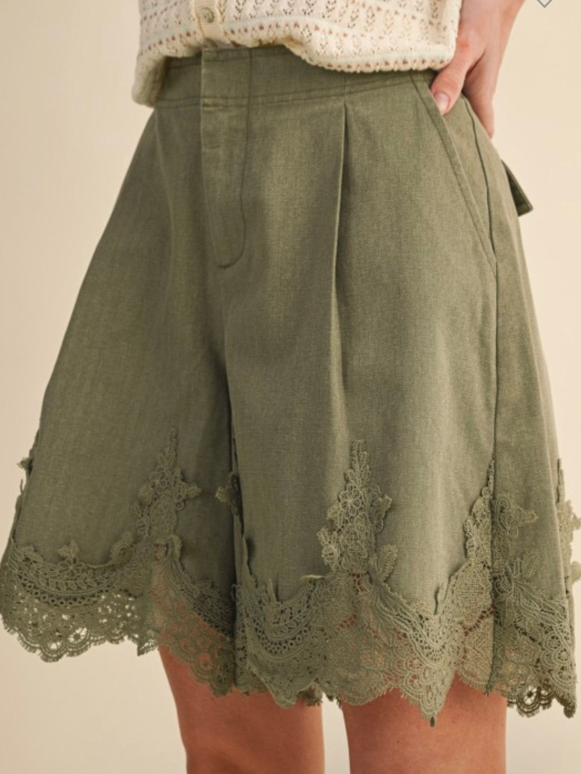 Light blue denim and green twill pleated lace shorts pants
