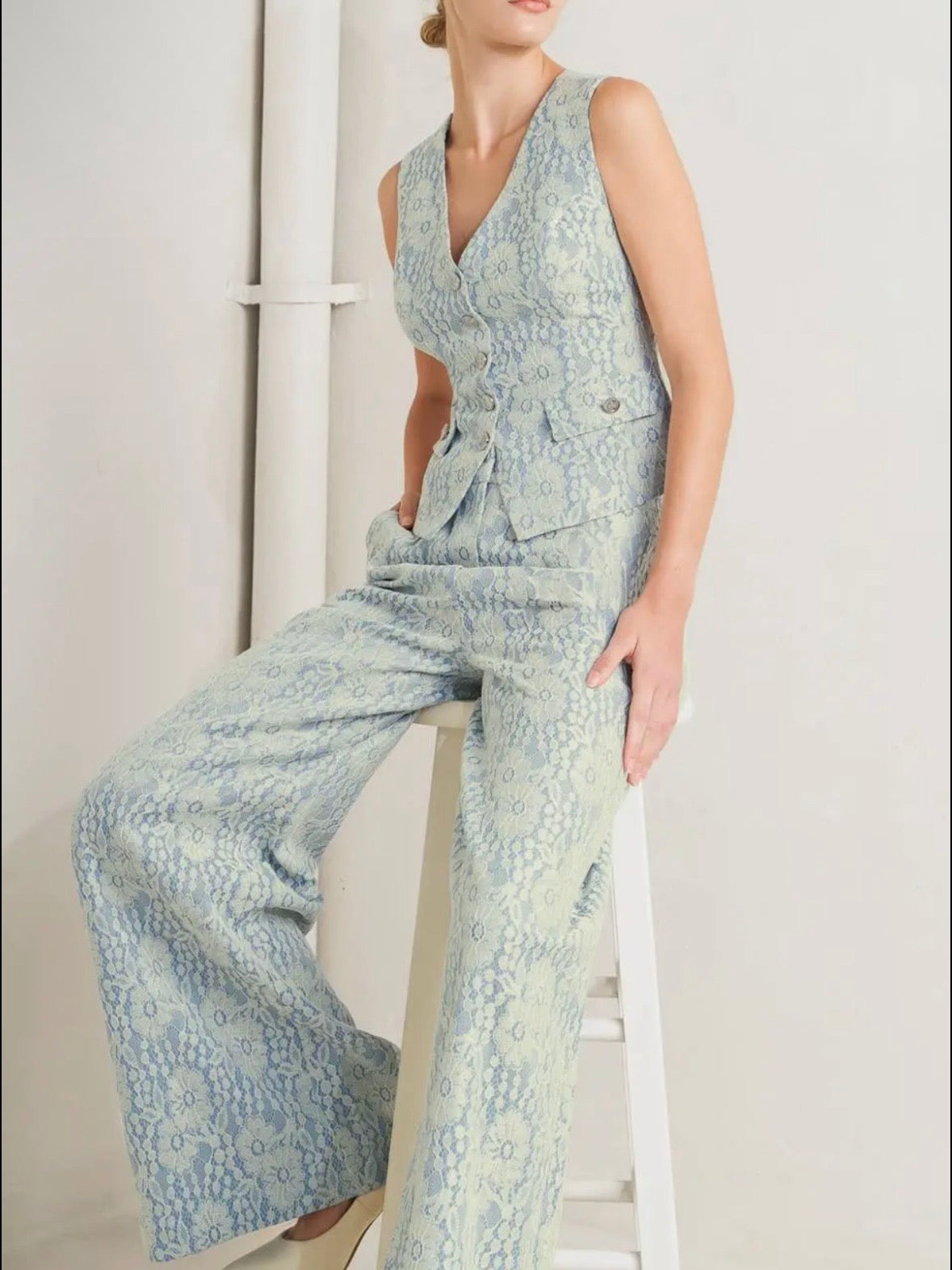 Light blue floral Detail set vest and pants