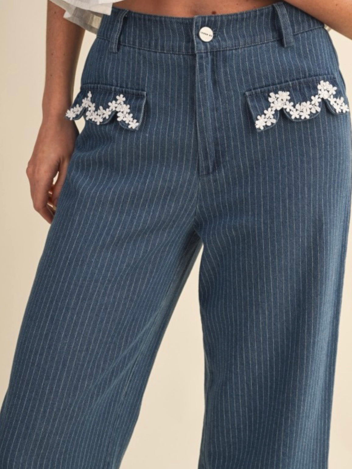 Blue denim striped fabric straight Capri pants