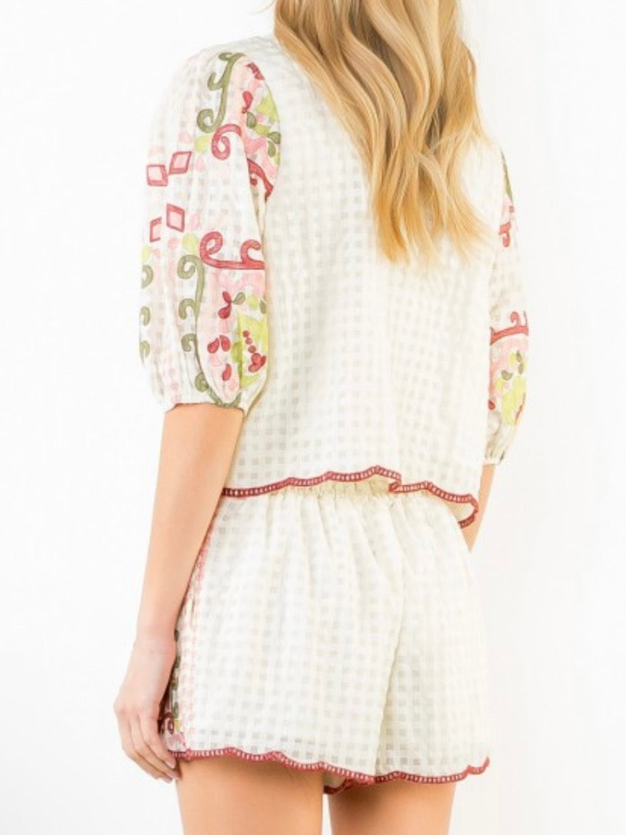 Beige, green and fuchsia textured fabric set of 2 shirt and shorts pants
