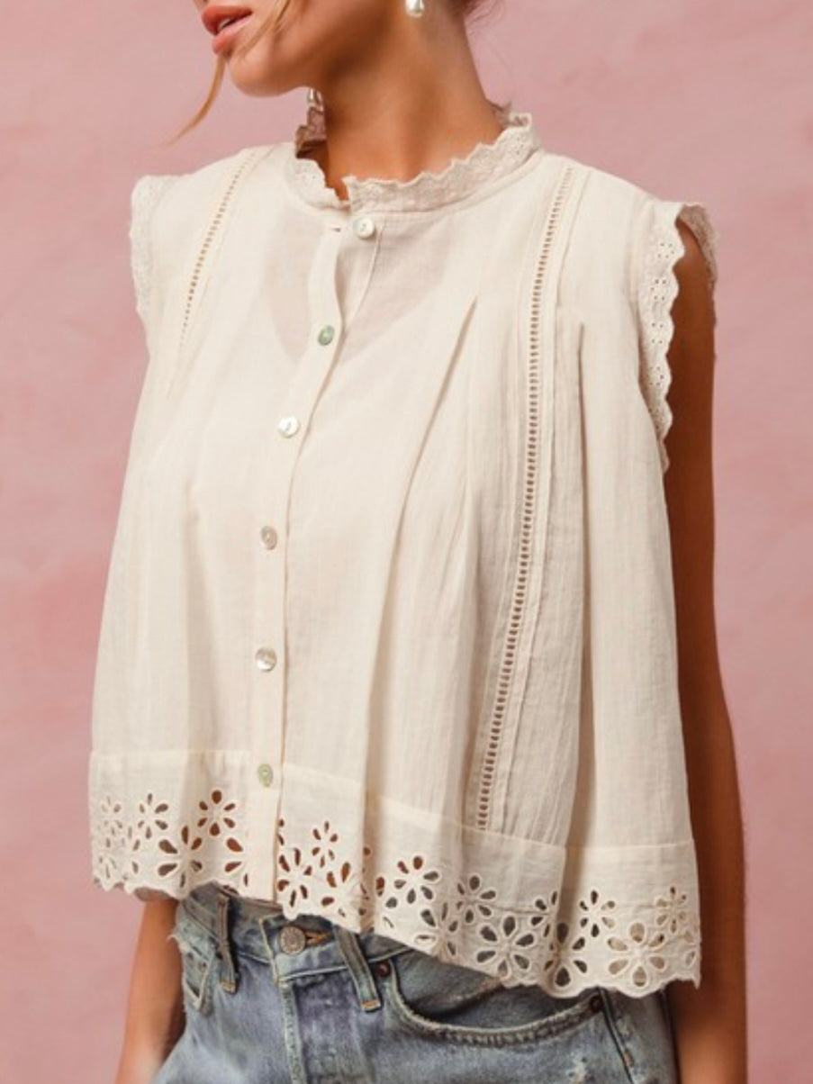 White sleeveless lace top