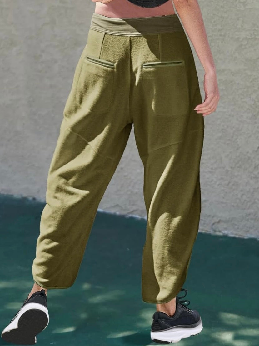 Solid colors barrel Capri pants