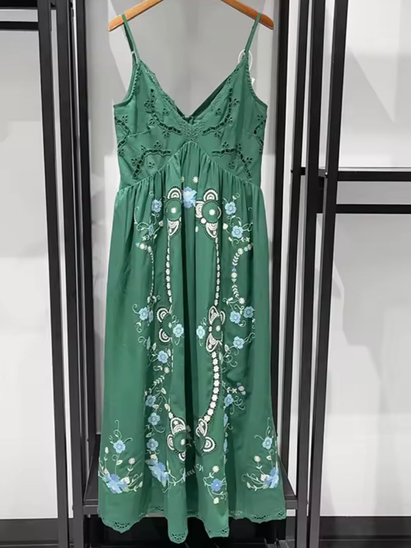 Green and white lace sleeveless maxi dress