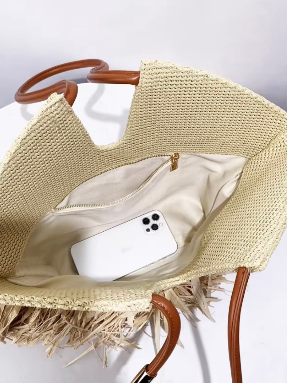 Natural straw hairy handbag