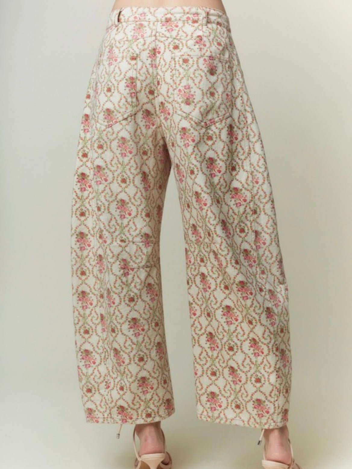 Beige floral printed barrel jeans pants