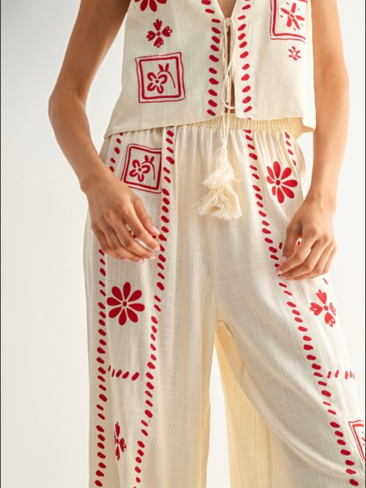Beige and red embroidered floral printed set of 2 top and pants