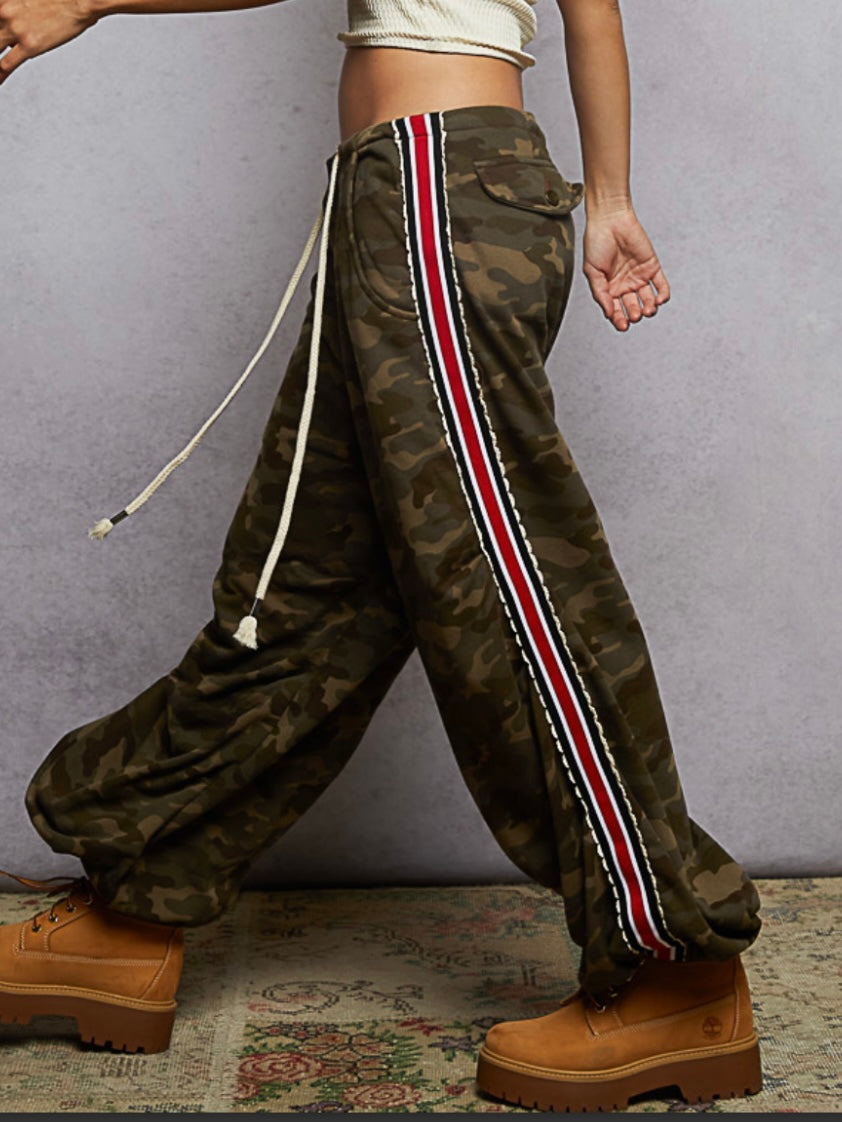 Camouflage Green an red side details cargo patched pockets joggers