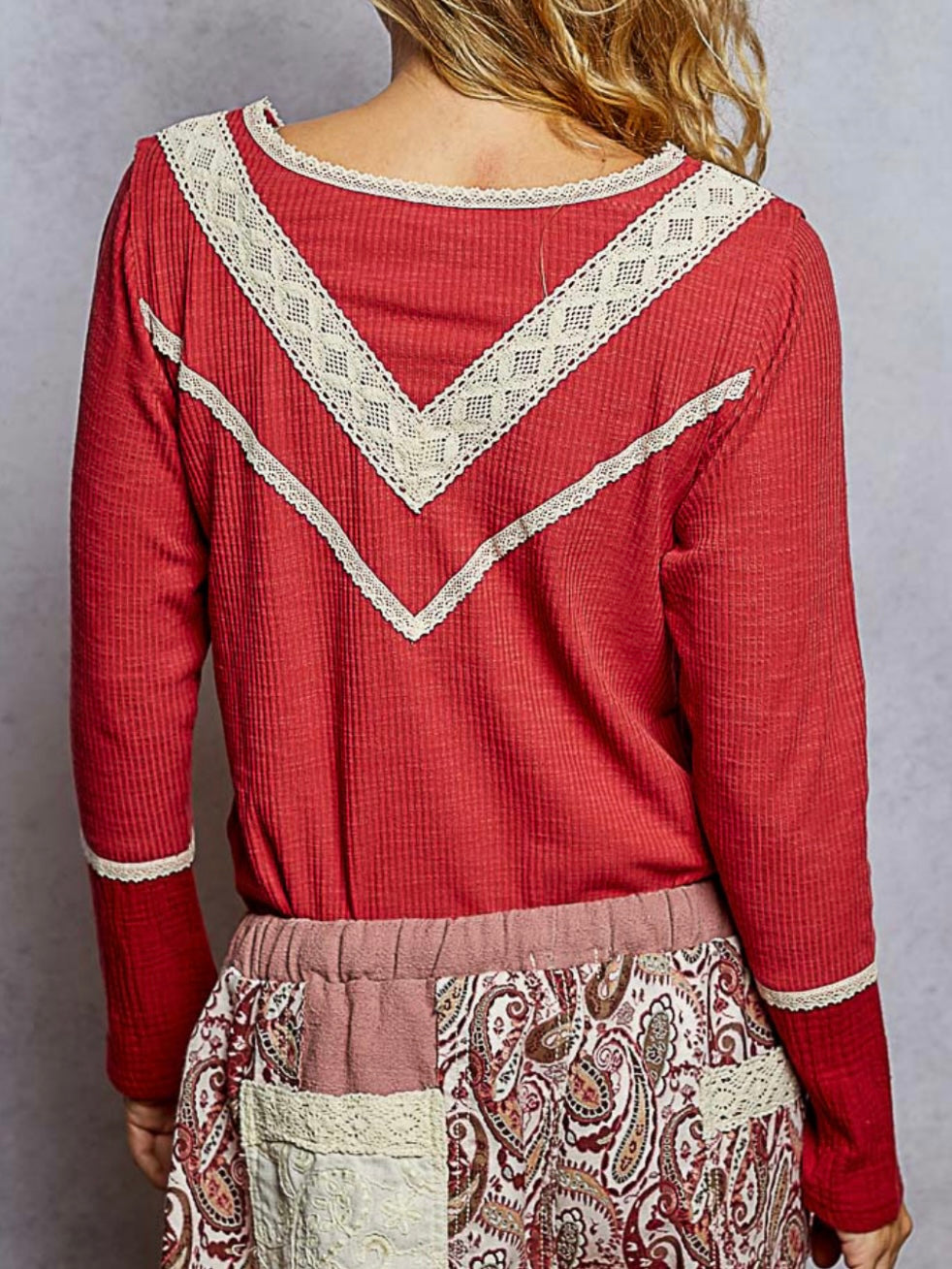 Solid colors mix fabrics crochet details V-neck top sweater