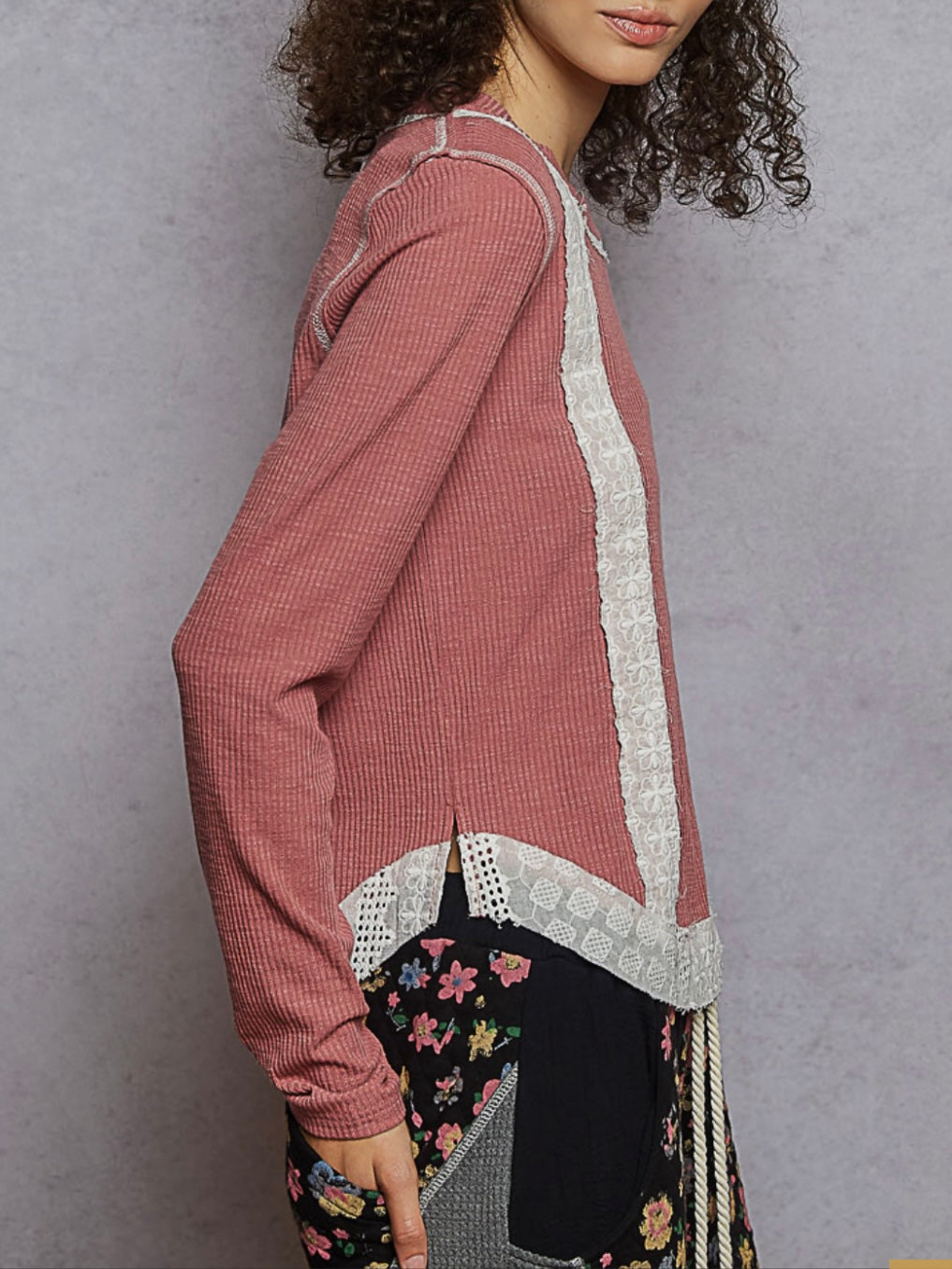 Solid colors mix fabrics crochet details round neck top sweater