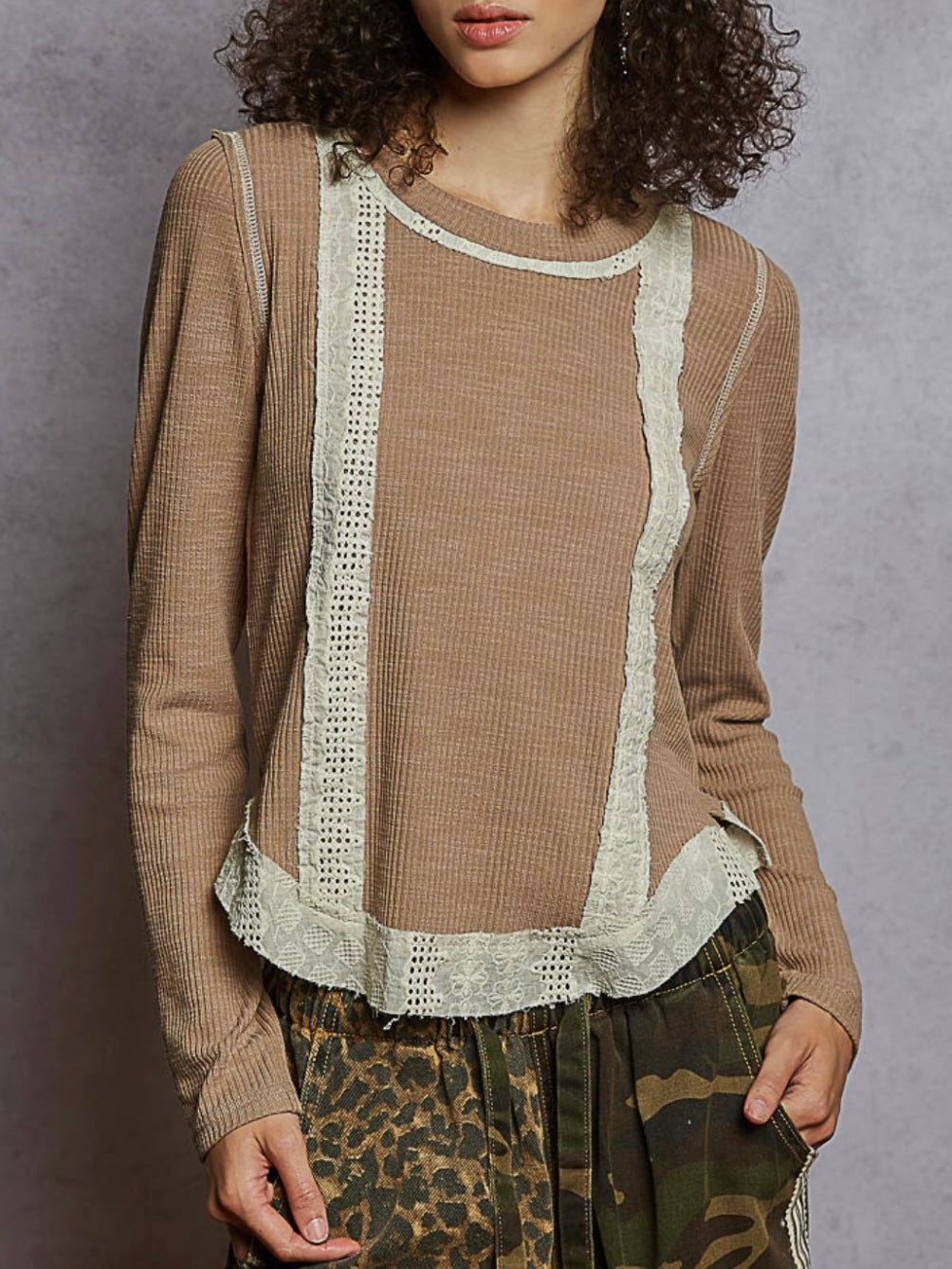 Solid colors mix fabrics crochet details round neck top sweater
