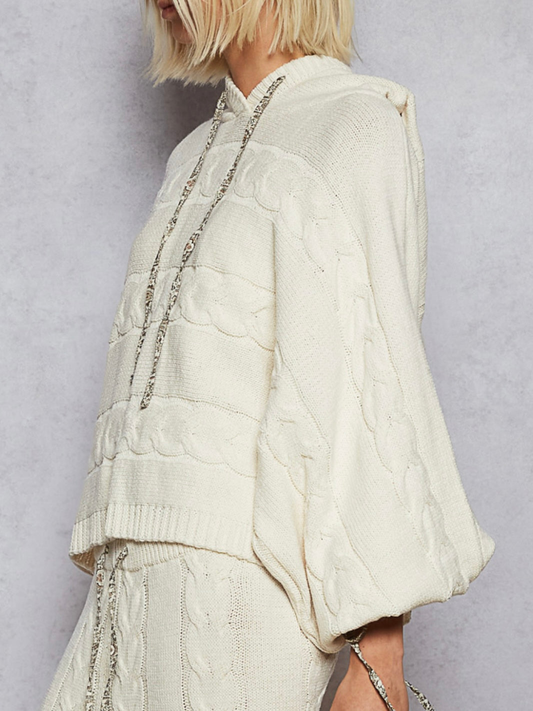 Off white knitted hoodie Set of sweater and pants
