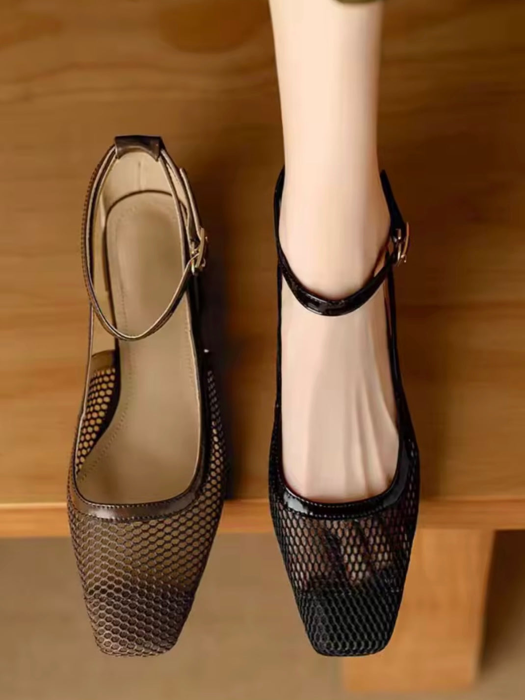 Square black and brown net shoes ankle strap
