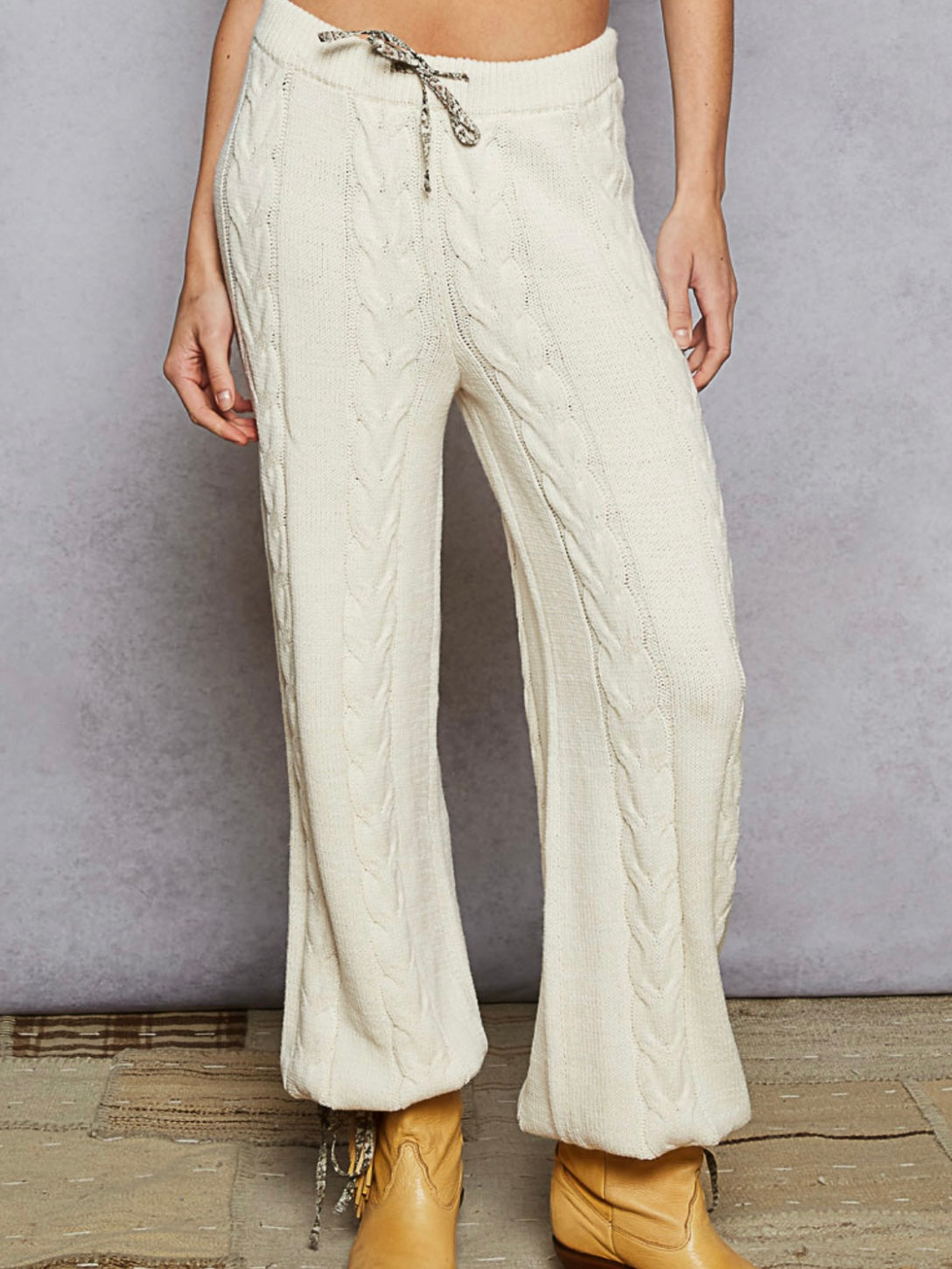 Off white knitted hoodie Set of sweater and pants