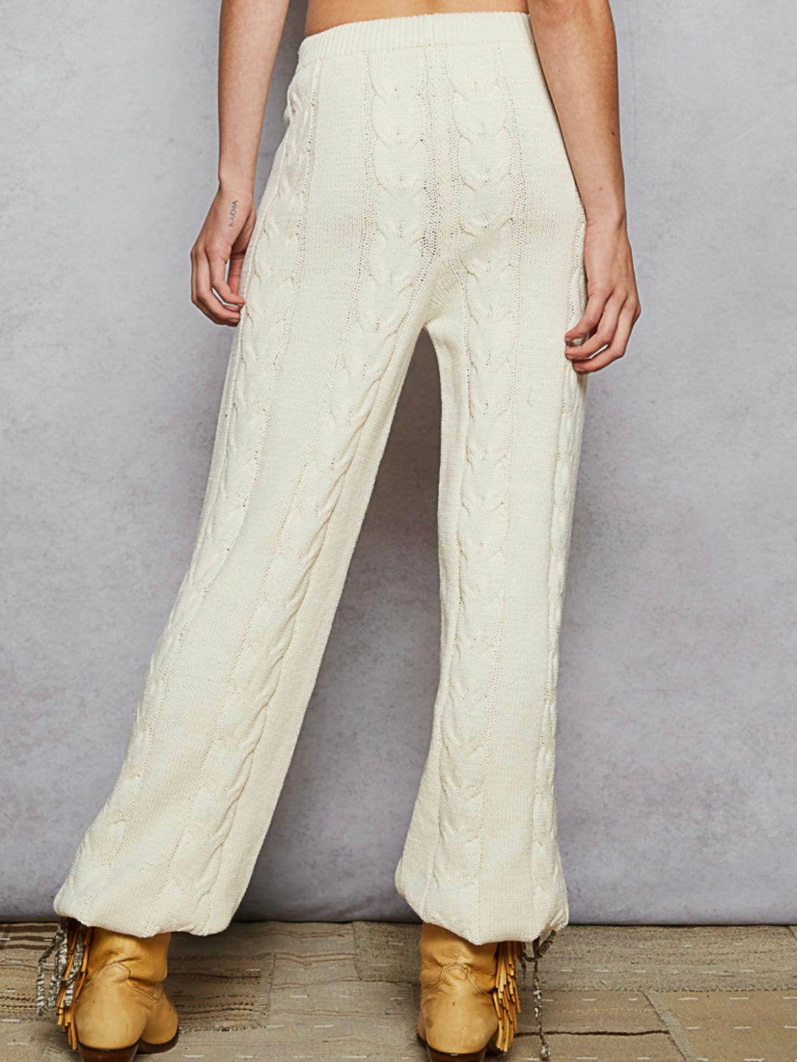 Off white knitted hoodie Set of sweater and pants