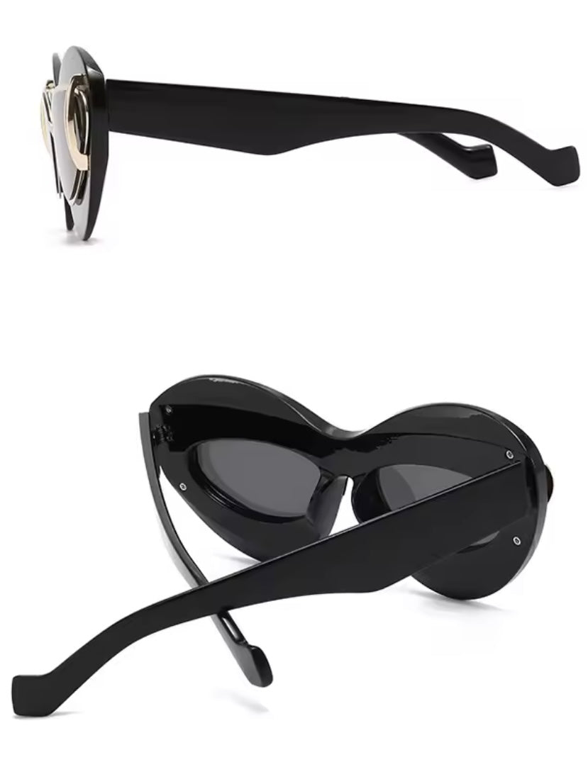 Oval cat eye sunglasses