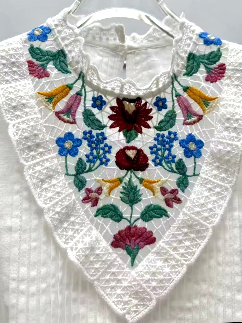 Off white floral embroidered shirt sleeves top