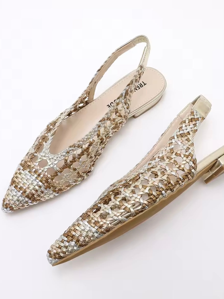 Black and natural straw slingshot flats shoes